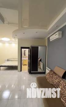 Студия квартира, посуточно, 40м2, 1/3 этаж