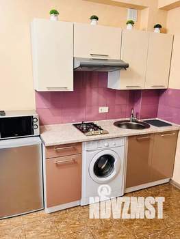 Студия квартира, посуточно, 25м2, 1/3 этаж