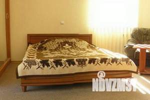 1-к квартира, посуточно, 35м2, 3/3 этаж