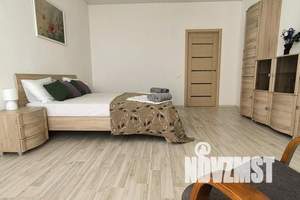 1-к квартира, посуточно, 57м2, 4/10 этаж