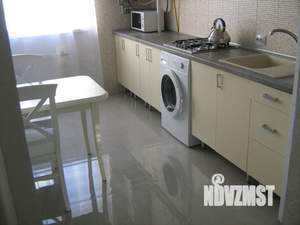 1-к квартира, посуточно, 40м2, 3/10 этаж