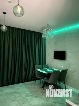 Студия квартира, посуточно, 35м2, 1/5 этаж