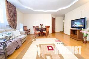 3-к квартира, посуточно, 114м2, 1/3 этаж