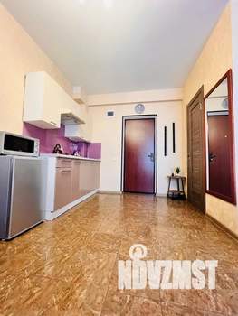 Студия квартира, посуточно, 25м2, 1/3 этаж