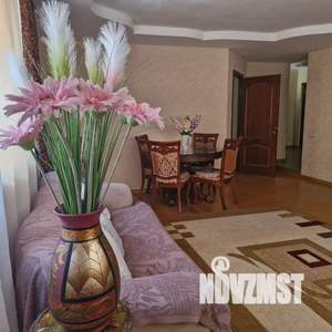 3-к квартира, посуточно, 114м2, 1/3 этаж
