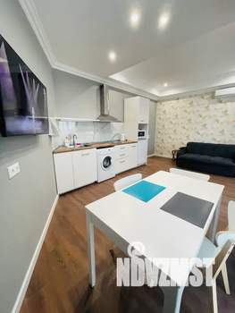 Студия квартира, посуточно, 45м2, 4/10 этаж