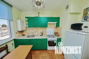 1-к квартира, посуточно, 40м2, 4/6 этаж