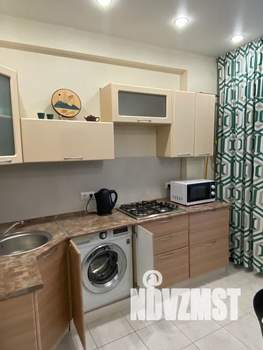 1-к квартира, посуточно, 37м2, 4/10 этаж