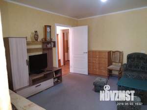 1-к квартира, посуточно, 38м2, 1/9 этаж