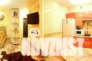 1-к квартира, посуточно, 40м2, 1/5 этаж