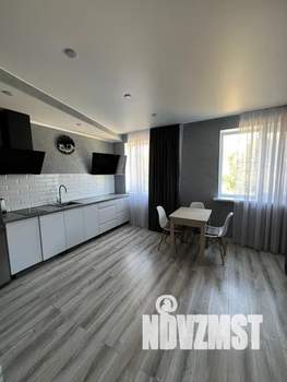 Студия квартира, посуточно, 30м2, 1/3 этаж