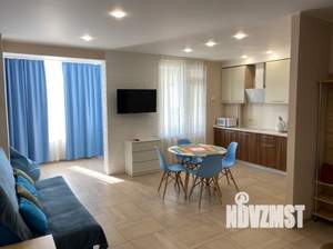 Студия квартира, посуточно, 40м2, 8/10 этаж