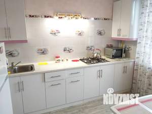 1-к квартира, посуточно, 38м2, 3/10 этаж