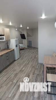 Студия квартира, посуточно, 40м2, 1/3 этаж