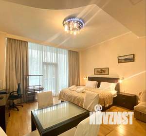 Студия квартира, посуточно, 42м2, 1/9 этаж