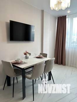 1-к квартира, посуточно, 42м2, 5/8 этаж