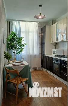 1-к квартира, посуточно, 45м2, 8/10 этаж