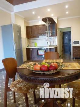 Студия квартира, посуточно, 44м2, 9/12 этаж