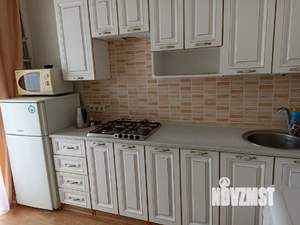 1-к квартира, посуточно, 37м2, 3/3 этаж