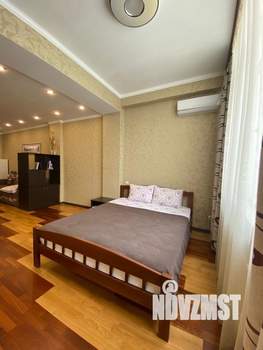 Студия квартира, посуточно, 42м2, 9/13 этаж