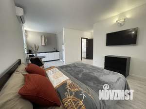 Студия квартира, посуточно, 35м2, 2/3 этаж