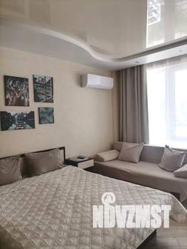 Студия квартира, посуточно, 30м2, 1/3 этаж