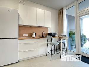 Студия квартира, посуточно, 35м2, 1/3 этаж