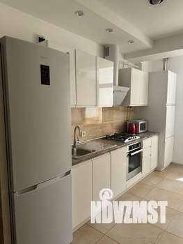 1-к квартира, посуточно, 50м2, 4/10 этаж