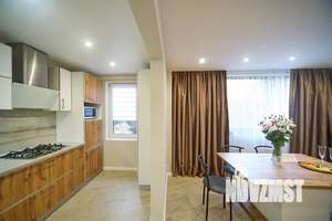 3-к квартира, посуточно, 130м2, 1/10 этаж