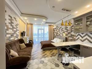 Студия квартира, посуточно, 35м2, 5/10 этаж