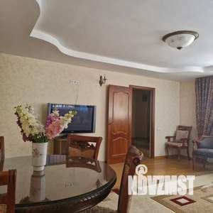 3-к квартира, посуточно, 114м2, 1/3 этаж