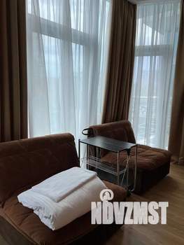 Студия квартира, посуточно, 42м2, 3/9 этаж