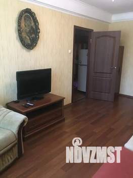 2-к квартира, посуточно, 50м2, 1/5 этаж