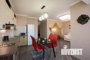 1-к квартира, посуточно, 53м2, 4/10 этаж