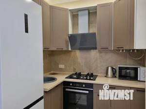 1-к квартира, посуточно, 40м2, 7/10 этаж