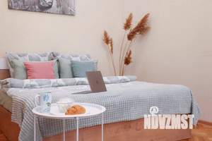 Студия квартира, посуточно, 35м2, 2/3 этаж