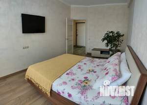 2-к квартира, посуточно, 42м2, 11/16 этаж