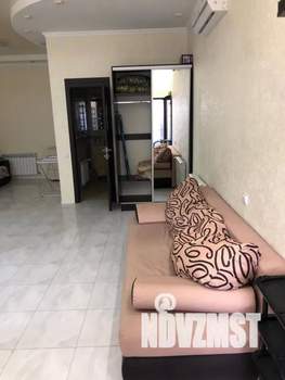 Студия квартира, посуточно, 40м2, 1/3 этаж