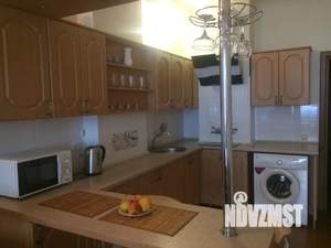 Студия квартира, посуточно, 45м2, 3/12 этаж