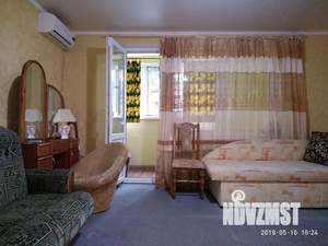 1-к квартира, посуточно, 38м2, 1/9 этаж