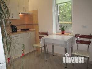 Студия квартира, посуточно, 30м2, 1/3 этаж