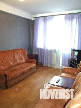 1-к квартира, посуточно, 38м2, 3/5 этаж