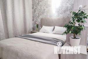 1-к квартира, посуточно, 38м2, 6/10 этаж