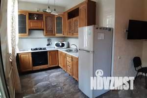 4-к квартира, посуточно, 80м2, 3/3 этаж