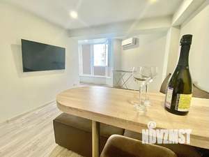 Студия квартира, посуточно, 28м2, 1/4 этаж