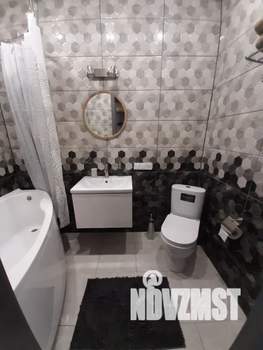 1-к квартира, посуточно, 42м2, 4/10 этаж