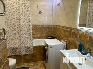 Студия квартира, посуточно, 42м2, 3/9 этаж