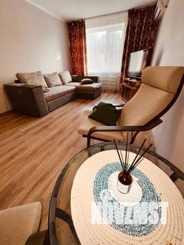 3-к квартира, посуточно, 65м2, 2/5 этаж