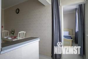 1-к квартира, посуточно, 50м2, 2/10 этаж