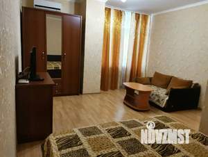 1-к квартира, посуточно, 48м2, 4/10 этаж